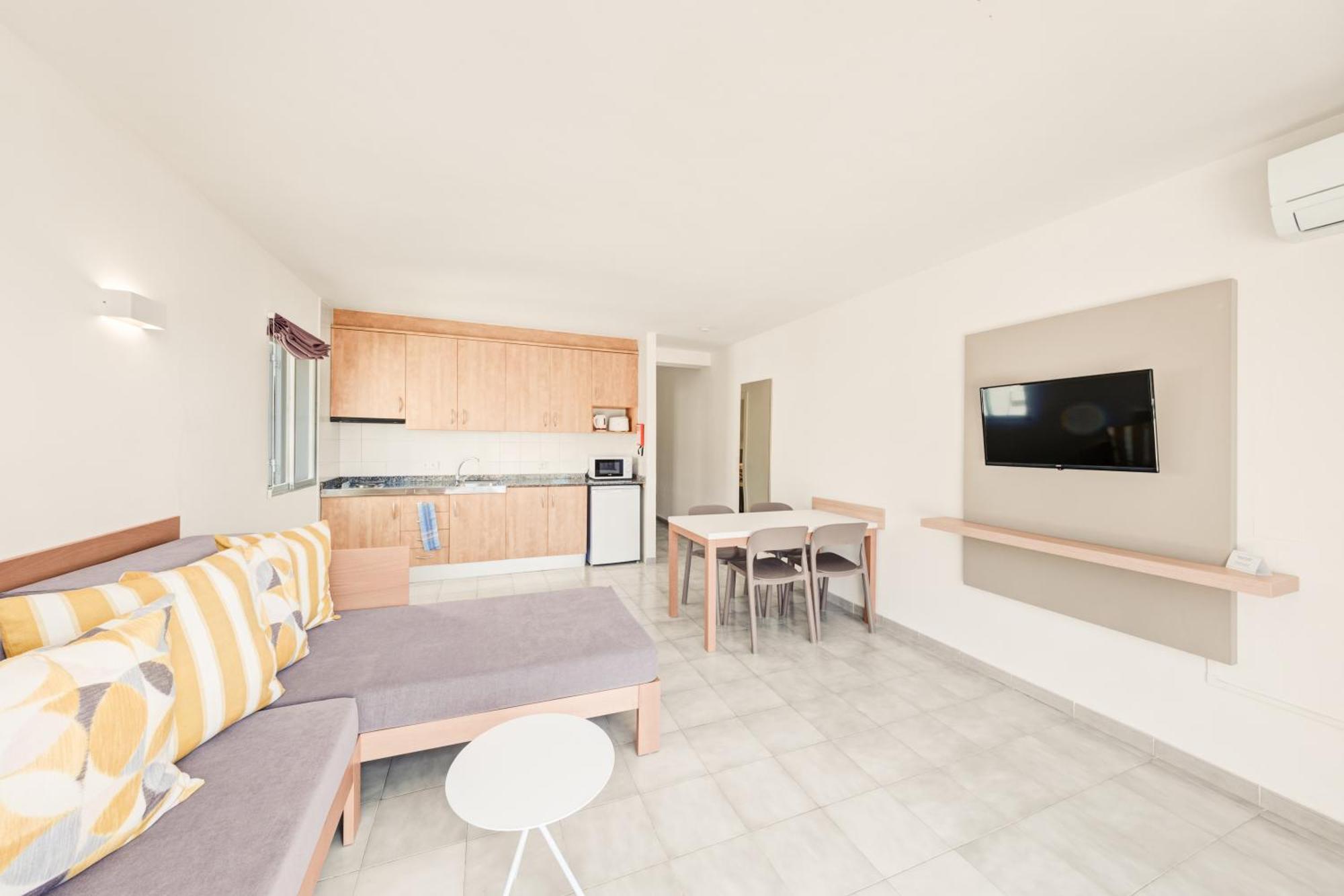 Apartamentos Vista Club Santa Ponça Buitenkant foto